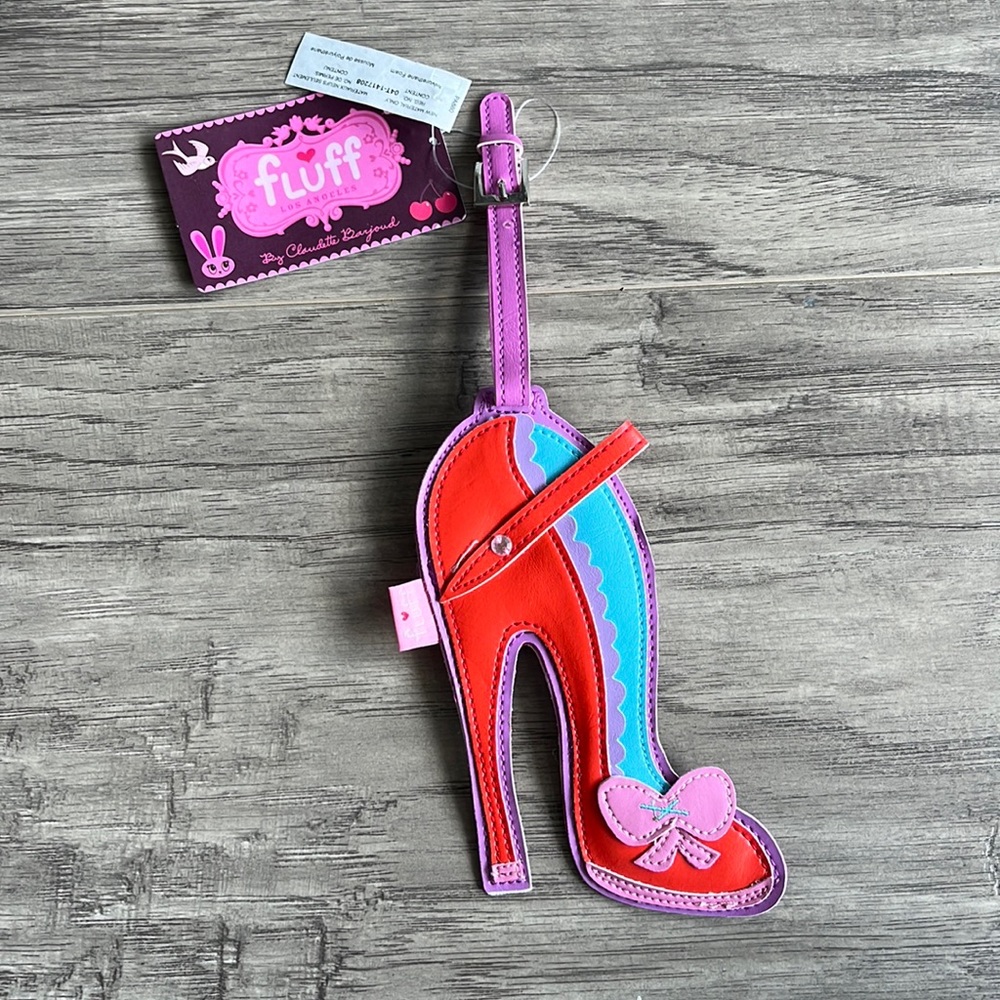 NWT fluff luggage tag